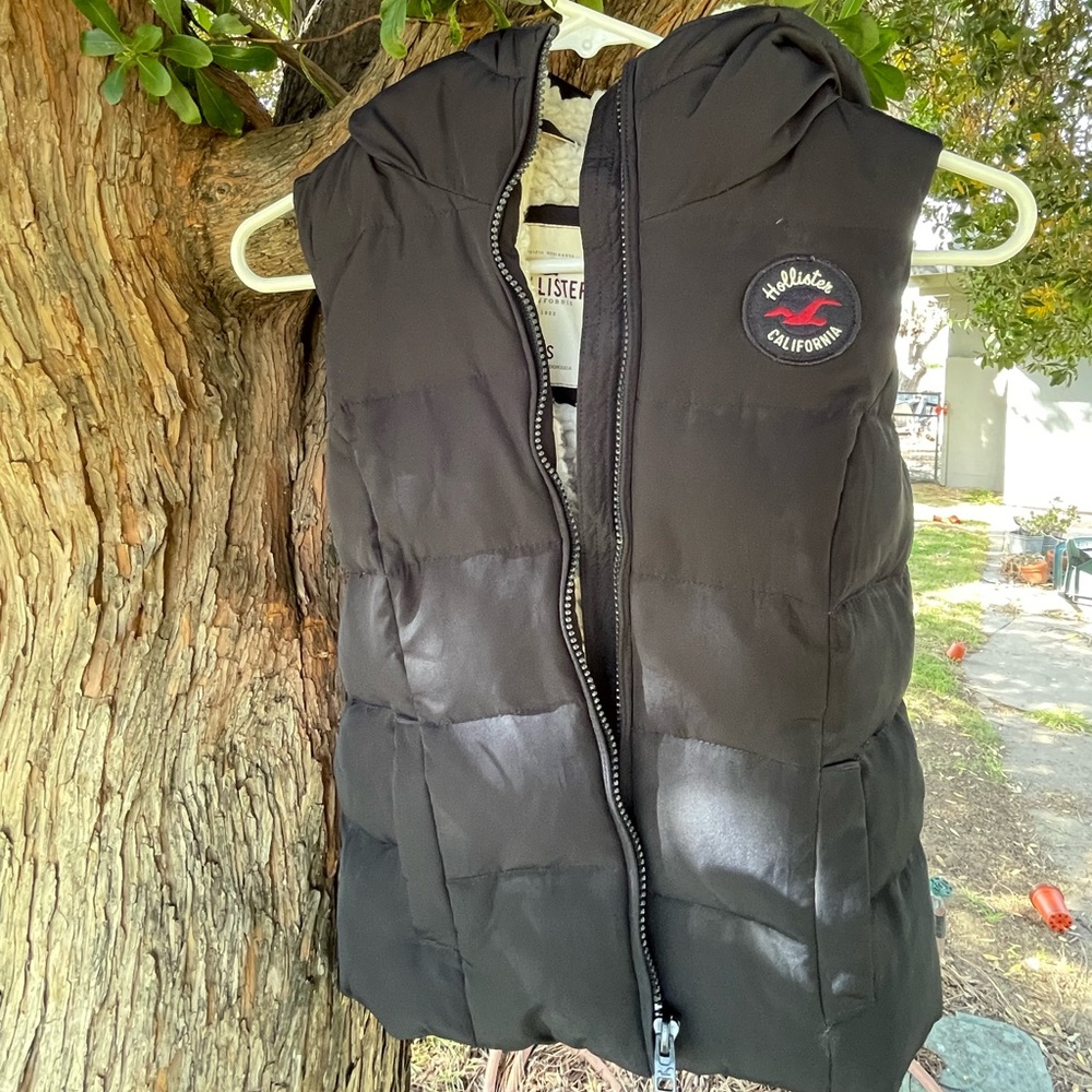 Hollister Fleece Vest XS, navy blue, like new condition!
